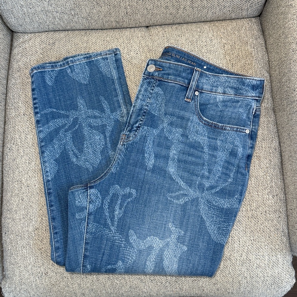 Chico’s So Slimming Girlfriend Slim Leg Ankle Floral Jeans - Picture 13 of 15